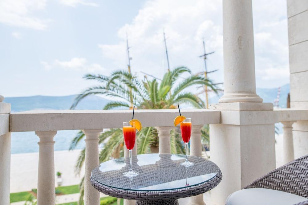 Hotel Astoria Tivat Luaran gambar