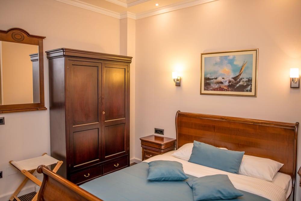Hotel Astoria Tivat Luaran gambar