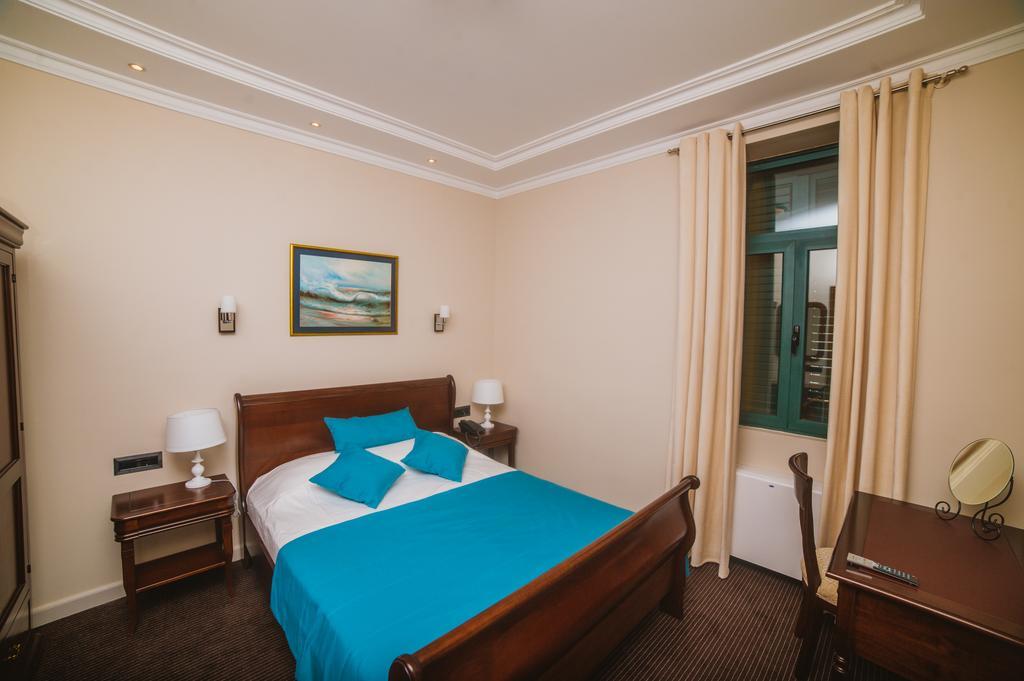 Hotel Astoria Tivat Bilik gambar