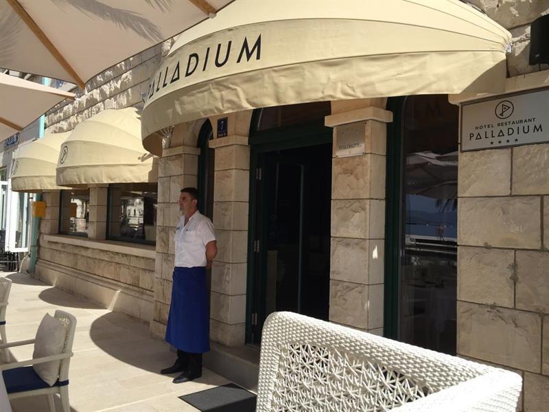 Hotel Astoria Tivat Luaran gambar